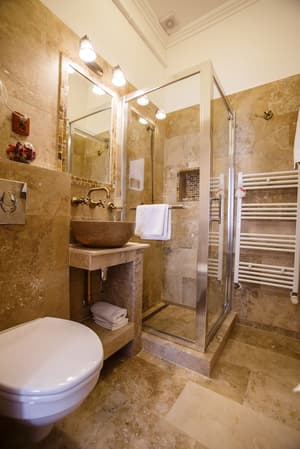 thumbnail: Interior entrance