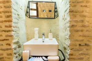 thumbnail: Bathroom sink