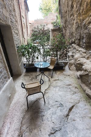 thumbnail: Courtyard view