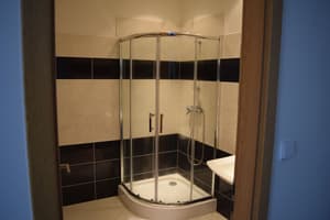 thumbnail: Bathroom shower
