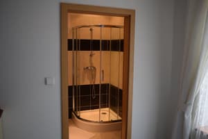thumbnail: Bathroom shower