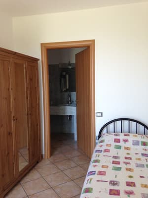thumbnail: Front of property