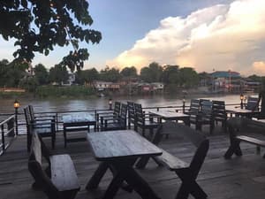 thumbnail: Restaurant