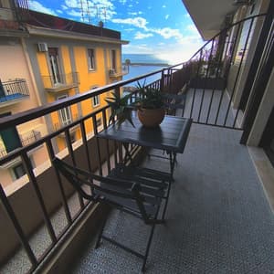 thumbnail: Front of property