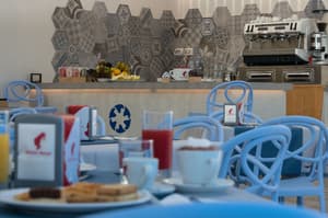 thumbnail: Breakfast area