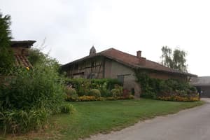 thumbnail: Exterior