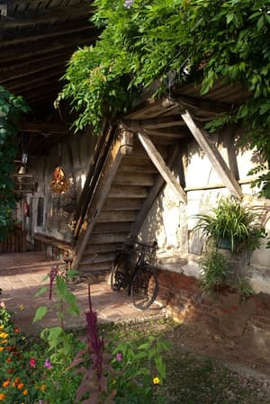 thumbnail: Property entrance