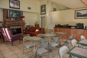 thumbnail: Breakfast area