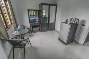 thumbnail: Lounge