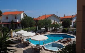 thumbnail: Outdoor pool