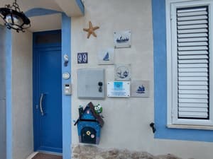 thumbnail: Property entrance