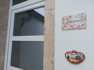 thumbnail: Interior detail