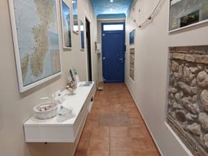 thumbnail: Hallway