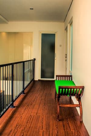 thumbnail: Hallway