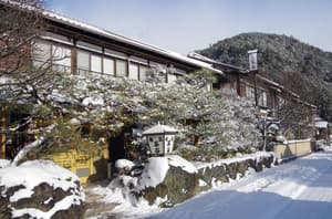 thumbnail: Front of property