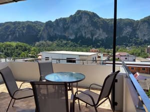 thumbnail: Mountain view