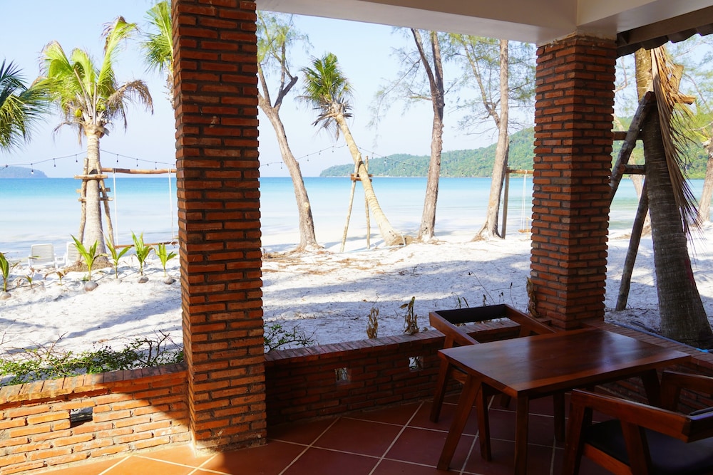 Beach/ocean view