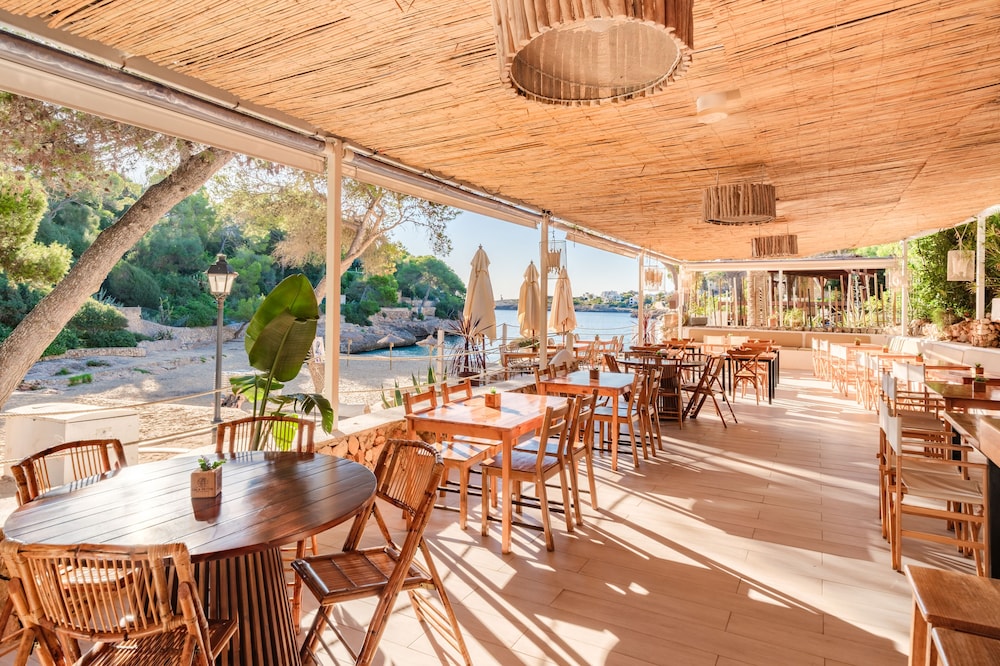 Beach bar