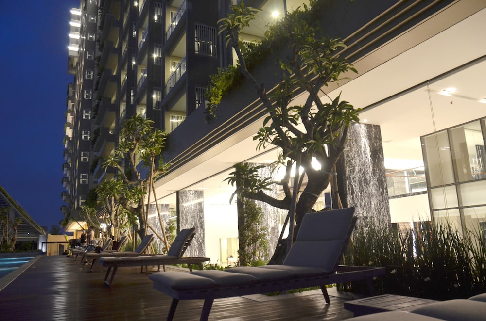 Sundeck