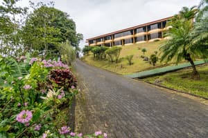 thumbnail: Exterior
