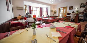 thumbnail: Restaurant
