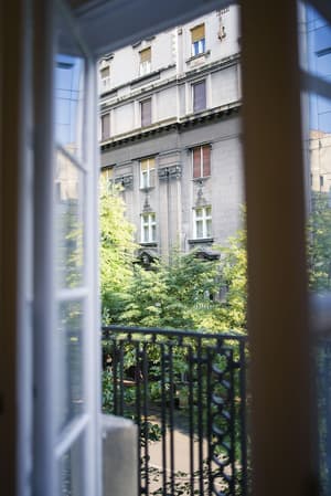 thumbnail: Balcony view