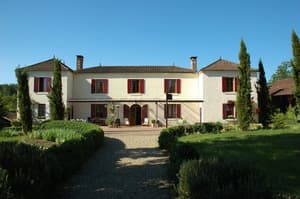 thumbnail: Front of property