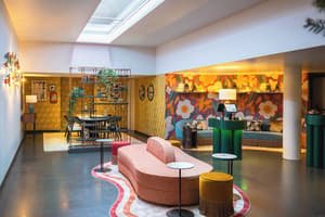 thumbnail: Lobby lounge