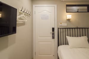 thumbnail: Room