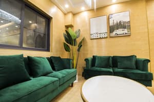 thumbnail: Lobby sitting area