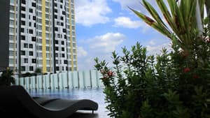 thumbnail: Infinity pool