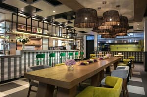 thumbnail: 6912984_19040114060073398066.jpg