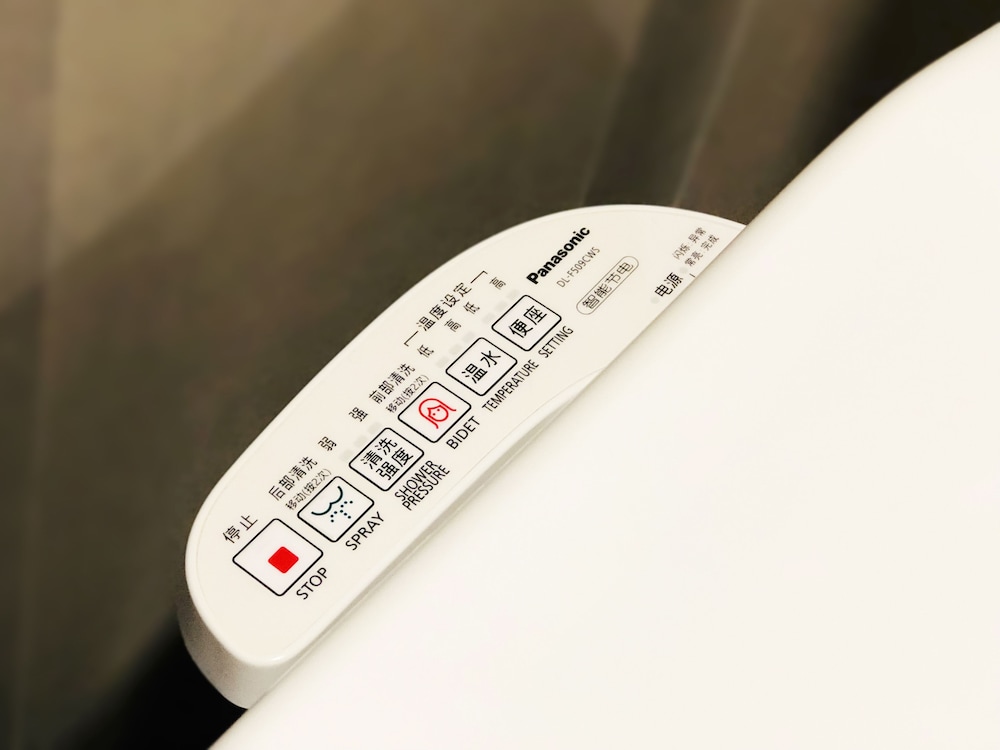 Bathroom amenities