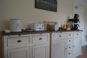 thumbnail: Breakfast area