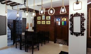 thumbnail: Lobby sitting area