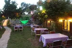 thumbnail: Restaurant
