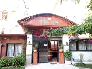 thumbnail: Property entrance