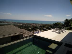 thumbnail: Exterior