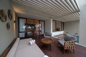 thumbnail: Balcony