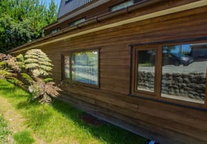 thumbnail: Exterior detail
