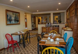 thumbnail: Breakfast area