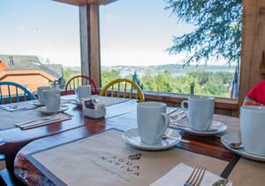 thumbnail: Breakfast area
