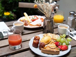 thumbnail: Breakfast area