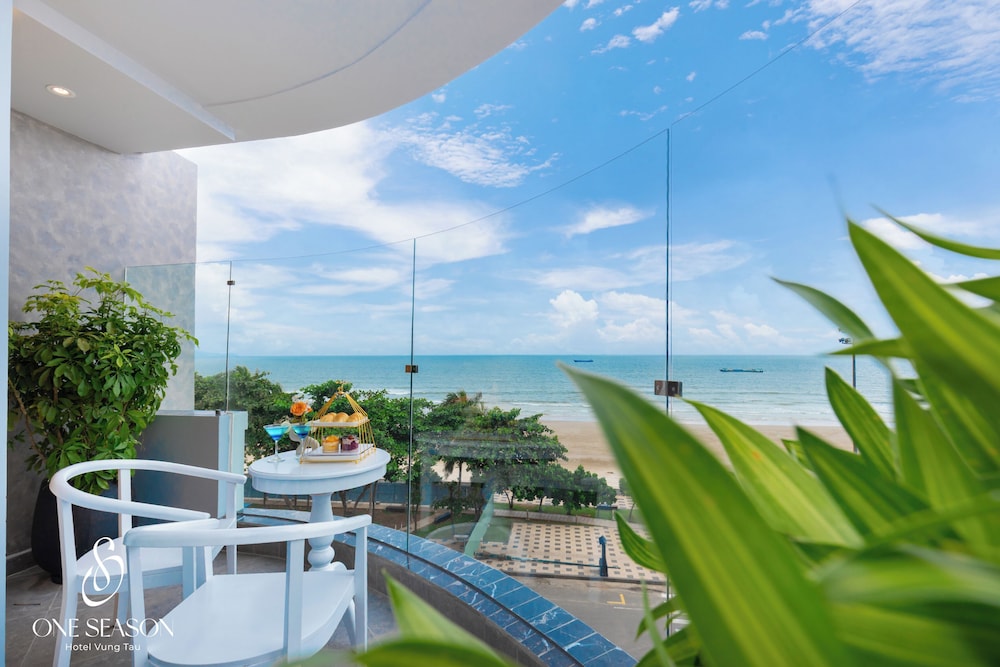 Beach/ocean view