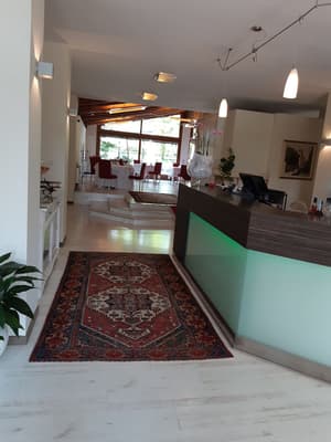 thumbnail: Bar (on property)