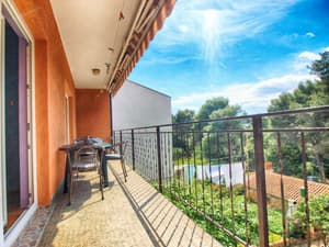 thumbnail: Balcony