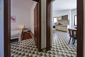 thumbnail: In-room dining