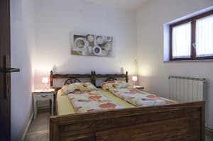 thumbnail: In-room dining