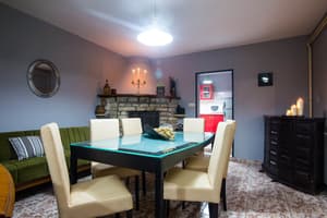 thumbnail: In-room dining
