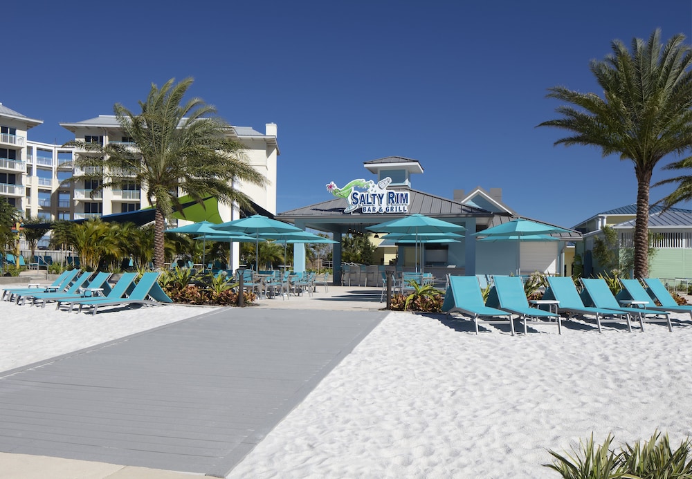 Poolside bar